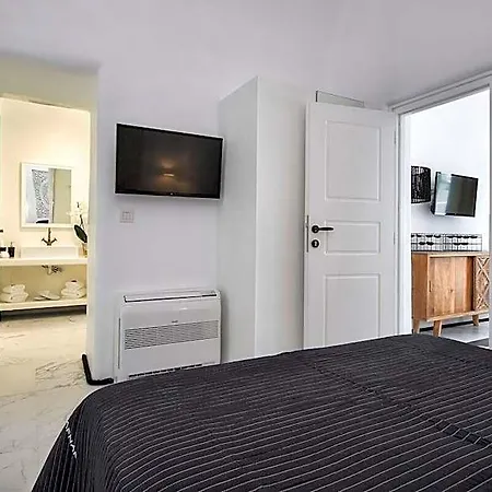 Mirinda Premium 3* Santorini Island